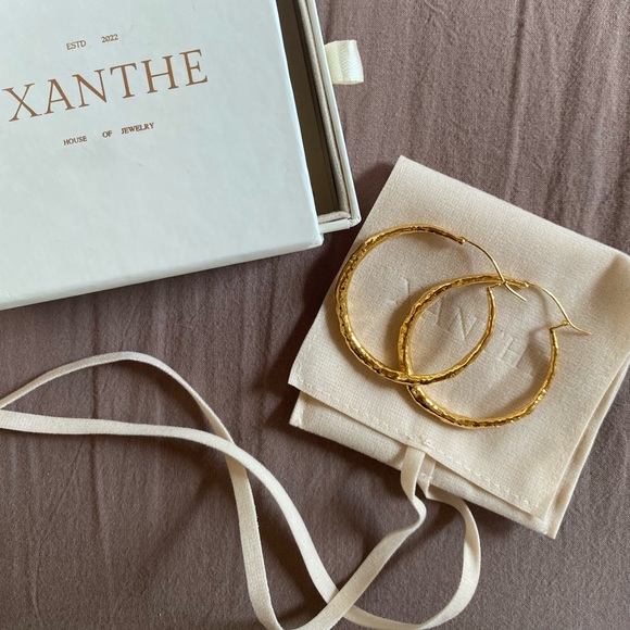 XANTHE HOUSE OF JEWELRY / Hera Hoops - Picture 2 of 3